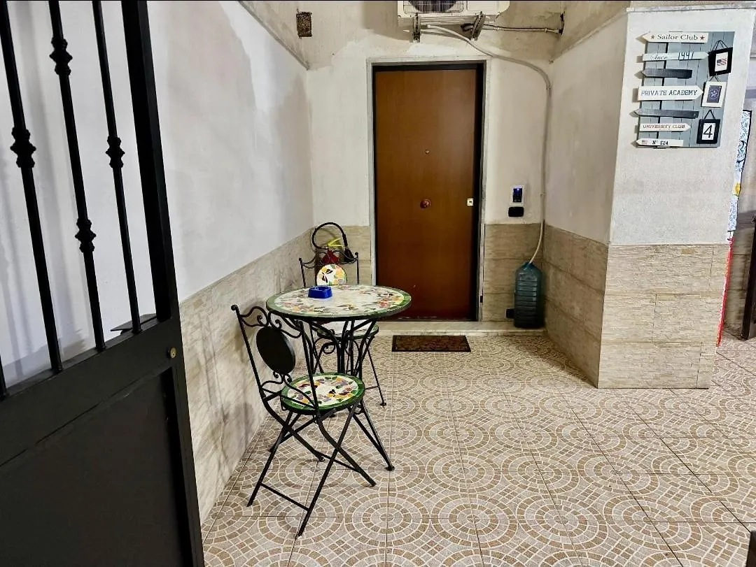 Luigi And Sasy'S House Bed and Breakfast Napoli