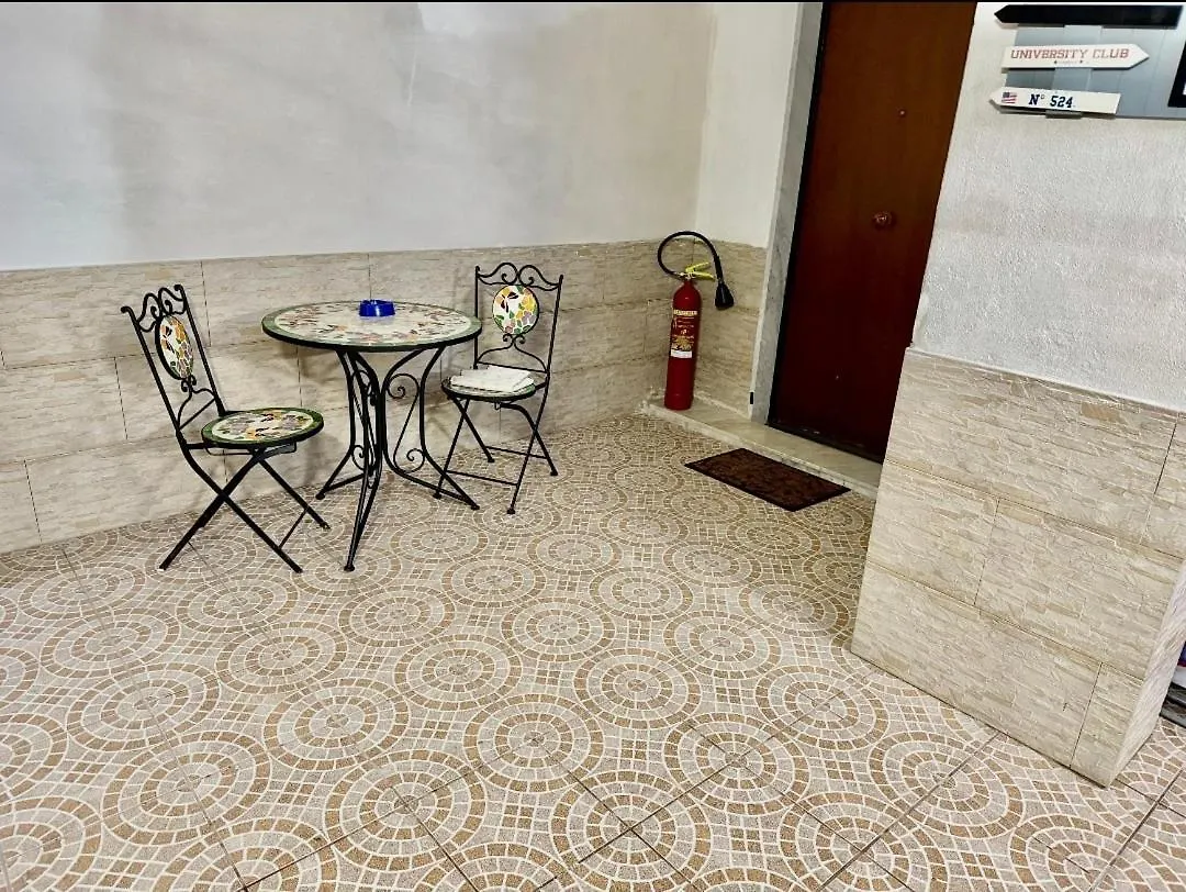 Luigi And Sasy'S House Bed and Breakfast Napoli